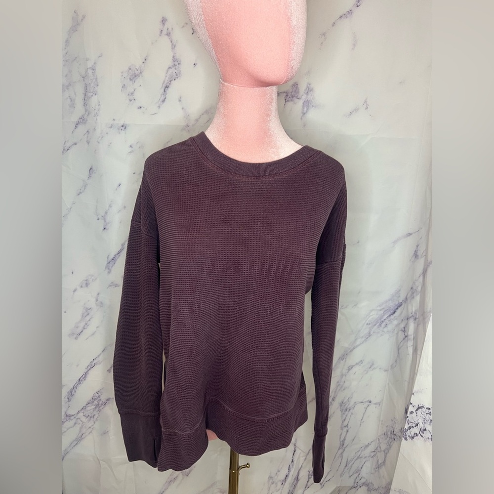 Athleta Purple Knit Crewneck Sweater w/ thumb holes Sz M